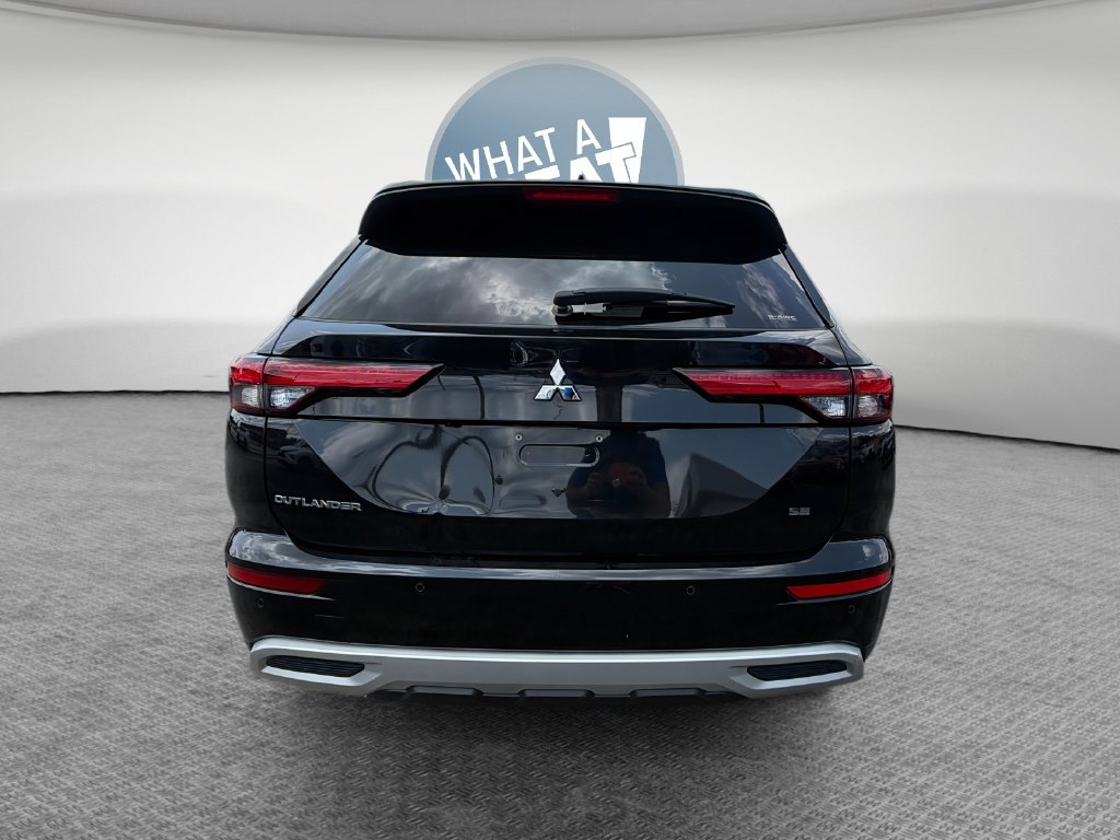 Used 2023 Mitsubishi Outlander SE AWD/4WD image 5