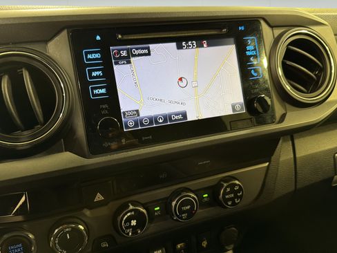Used 2018 Toyota Tacoma TRD Sport w/ Technology Package AWD/4WD image 17