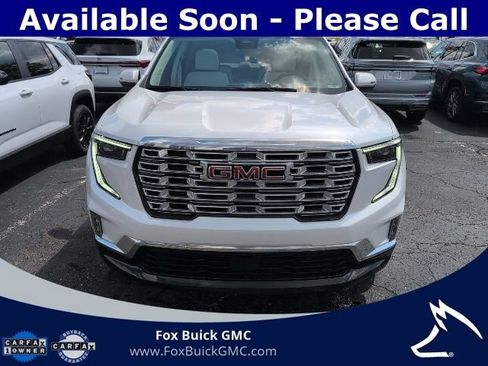 Used 2024 GMC Acadia Denali FWD image 2