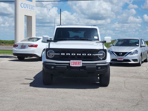 Used 2024 Ford Bronco Outer Banks AWD/4WD image 2