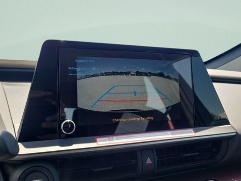 New 2026 Toyota Prius Plug-In Hybrid FWD image 17
