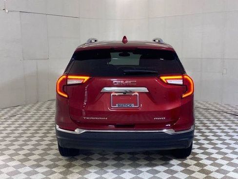 Used 2024 GMC Terrain SLT AWD/4WD image 21
