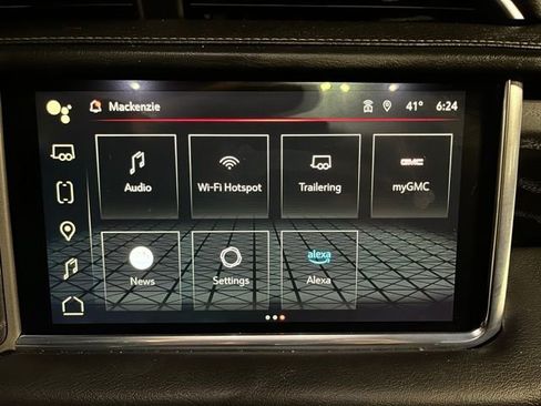 Used 2022 GMC Yukon Denali w/ Denali Premium Package image 41