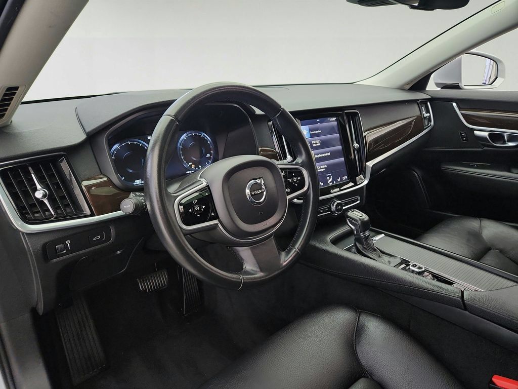 Used 2017 Volvo S90 T6 Momentum w/ Vision Package AWD/4WD image 9