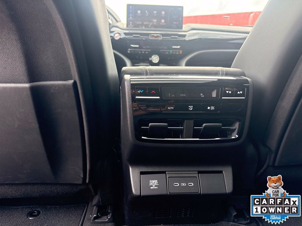 Used 2026 Acura MDX w/ Technology Package FWD image 26