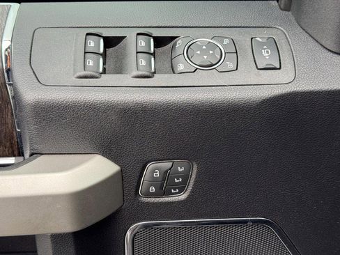 Used 2021 Ford F250 Lariat image 28