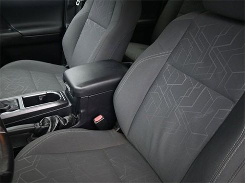 Used 2017 Toyota Tacoma TRD Off-Road w/ Tow Package (A/T) image 17