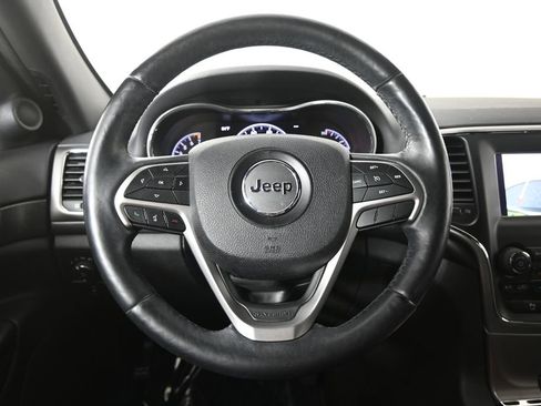 Used 2018 Jeep Grand Cherokee Laredo image 33