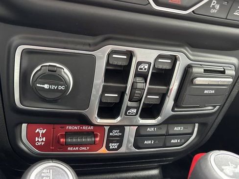 Used 2023 Jeep Wrangler Unlimited Rubicon 392 AWD/4WD image 40
