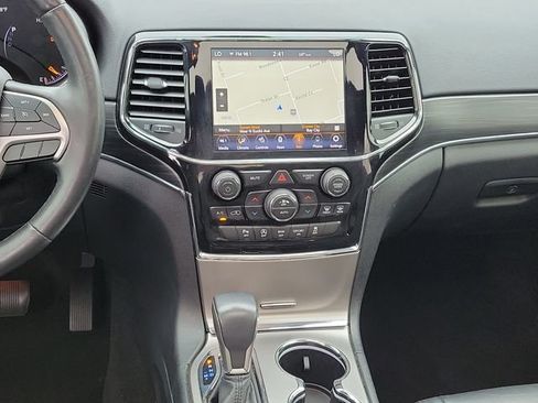 Used 2020 Jeep Grand Cherokee Limited AWD/4WD image 28