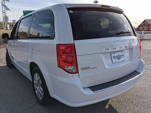 Used 2016 Dodge Grand Caravan SE w/ Quick Order Package 29E SE image 4