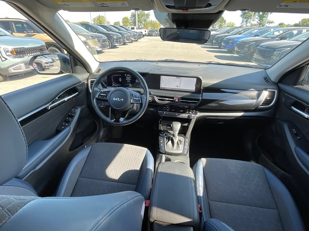 Certified 2025 Kia Seltos S AWD/4WD image 23