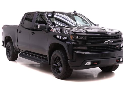 Used 2020 Chevrolet Silverado 1500 LT Trail Boss image 2