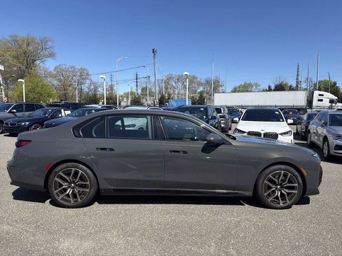 Certified 2023 BMW 740i w/ Parking Assistance Package RWD image 4