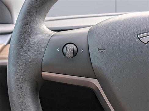 Used 2021 Tesla Model 3 Standard Range Plus image 30