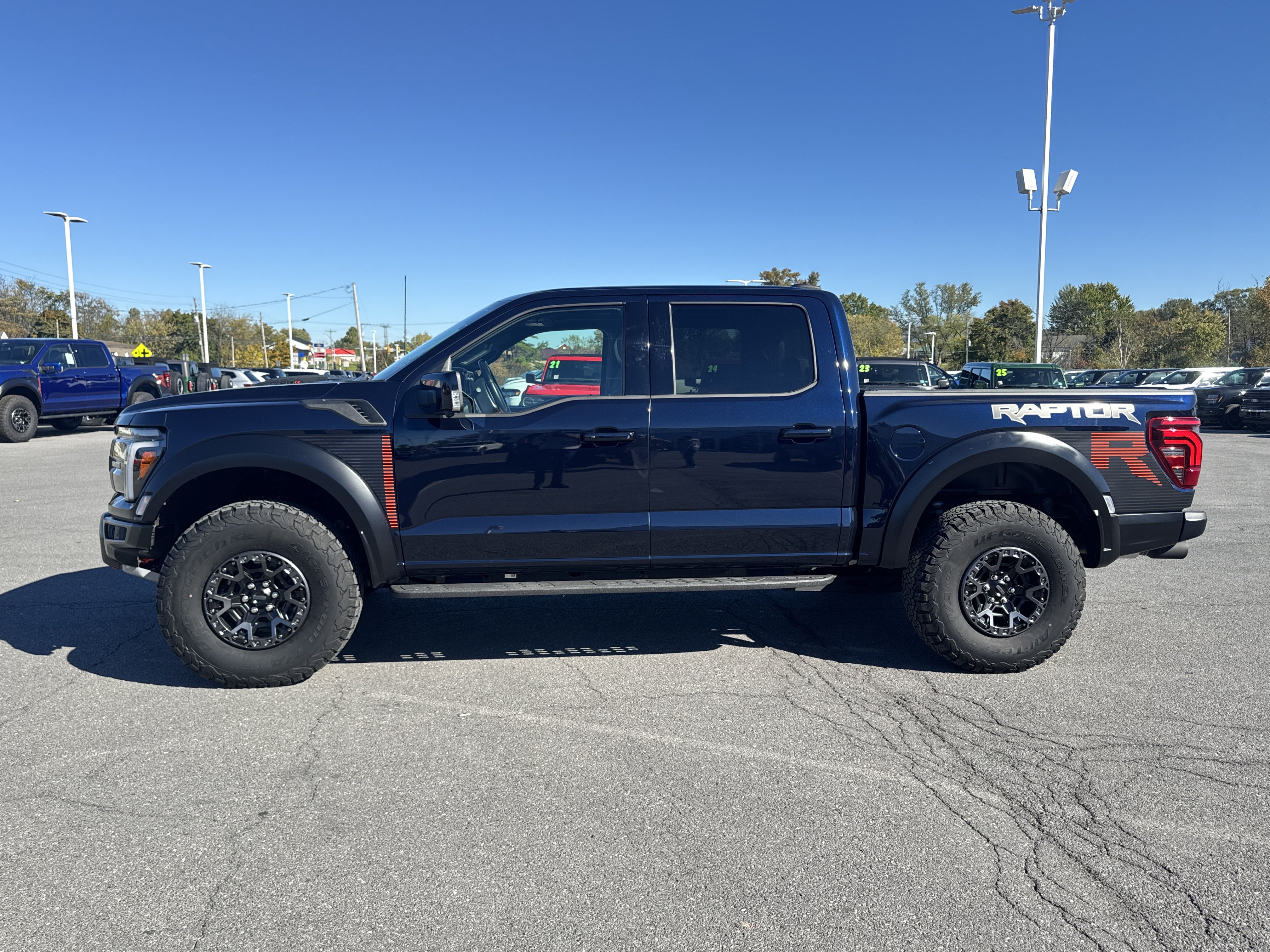 Used 2025 Ford F150 Raptor w/ Equipment Group 803A Raptor R AWD/4WD image 7