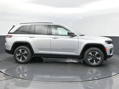 New 2024 Jeep Grand Cherokee Limited 4xe AWD/4WD image 8