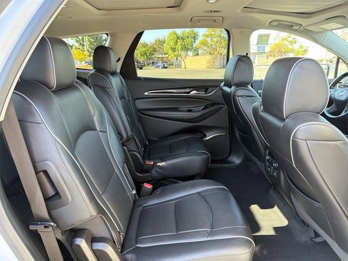 Used 2021 Buick Enclave Avenir w/ Avenir Technology Package image 31