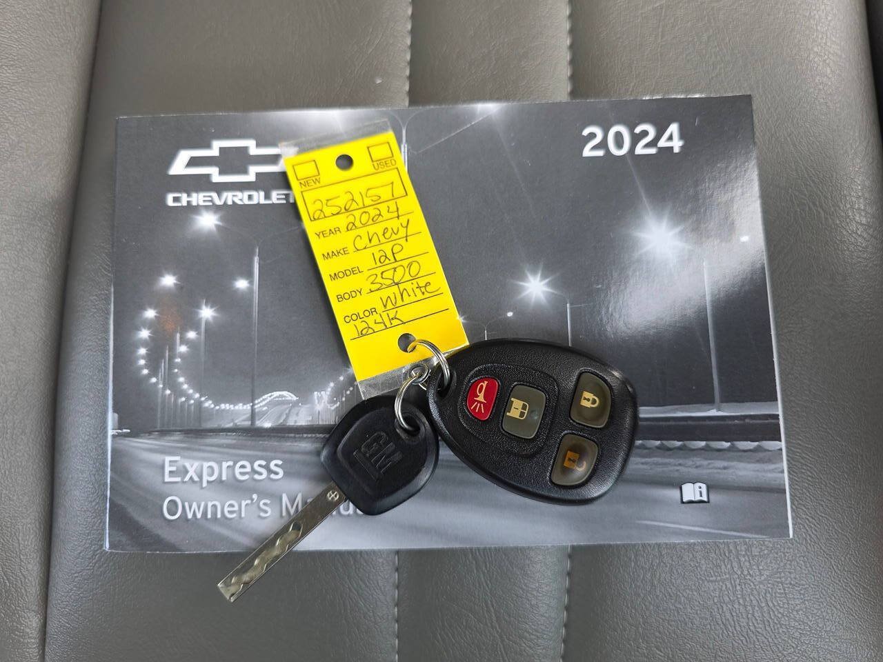 Used 2024 Chevrolet Express 3500 LS RWD image 23