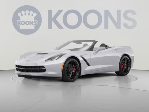 Used 2019 Chevrolet Corvette Stingray Coupe w/ 1LT RWD image 1
