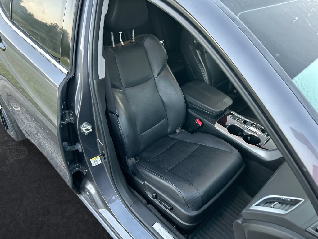 Used 2017 Acura TLX w/ Technology Package FWD image 34