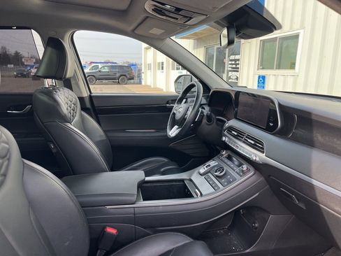 Used 2022 Hyundai Palisade Limited image 2