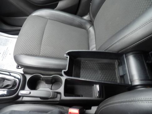 Used 2019 Buick Encore Sport Touring AWD/4WD image 20