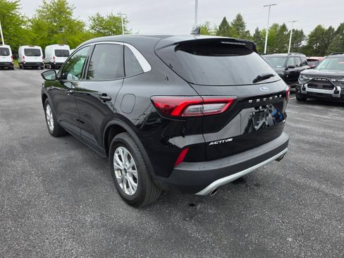 Used 2023 Ford Escape Active AWD/4WD image 3