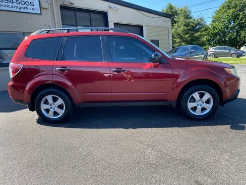 Used 2012 Subaru Forester 2.5X w/ Popular Pkg 3 AWD/4WD image 2