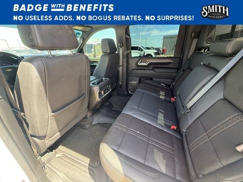Used 2024 Chevrolet Silverado 2500 High Country w/ Technology Package AWD/4WD image 18