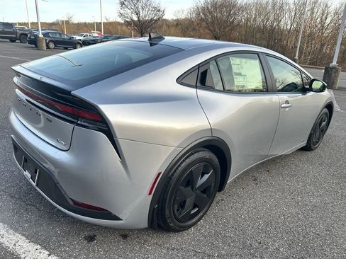 New 2026 Toyota Prius LE image 5