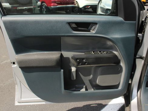 Used 2022 Ford Maverick XL FWD image 14