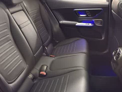 Used 2023 Mercedes-Benz GLC 300 4MATIC image 34