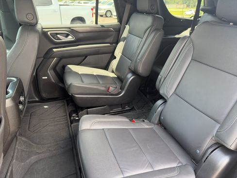 Used 2024 Chevrolet Tahoe Z71 w/ Luxury Package AWD/4WD image 26