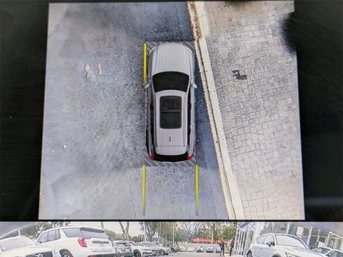 Certified 2025 Volvo XC90 B6 Ultra w/ Lounge Package image 27