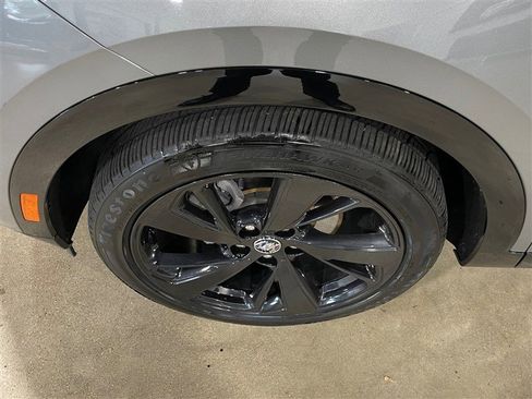 Used 2023 Buick Envision Essence w/ Sport Touring Package image 10