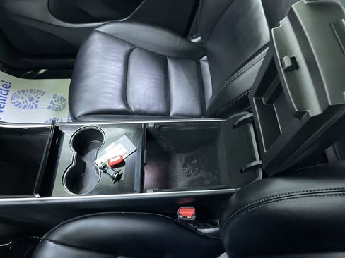 Used 2020 Tesla Model Y Long Range image 26