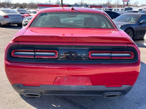 Used 2015 Dodge Challenger SXT Plus image 6