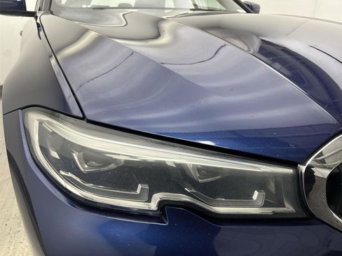 Used 2020 BMW 330i xDrive Sedan w/ Convenience Package image 18