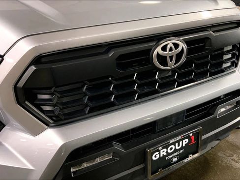 Certified 2025 Toyota Tacoma TRD Sport image 30