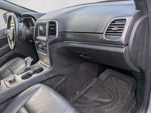 Used 2018 Jeep Grand Cherokee Limited image 21