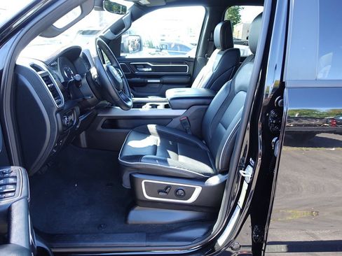 Used 2023 RAM 1500 Laramie AWD/4WD image 18