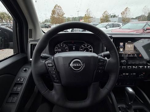 New 2026 Nissan Frontier SV w/ SV Convenience Package image 13