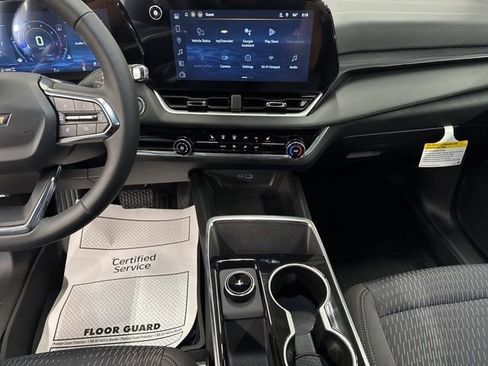 New 2026 Chevrolet Equinox LT AWD/4WD image 19