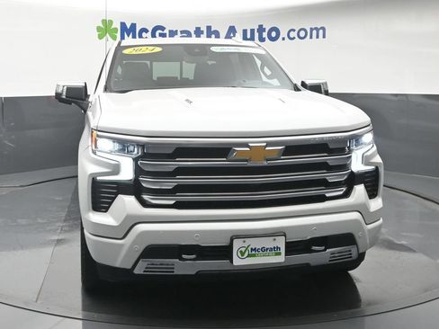 Used 2024 Chevrolet Silverado 1500 High Country w/ High Country Premium Package AWD/4WD image 5