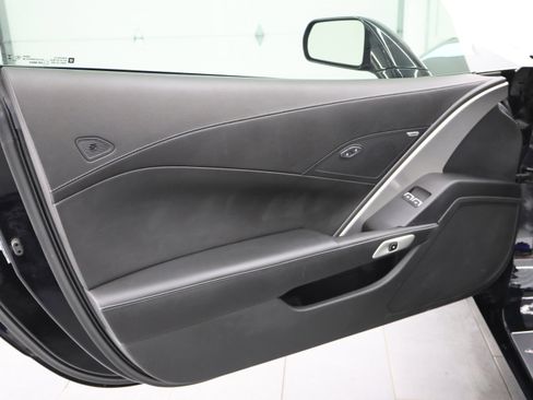Used 2015 Chevrolet Corvette Stingray Coupe image 30