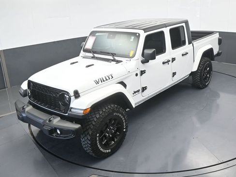 Used 2024 Jeep Gladiator Sport image 50