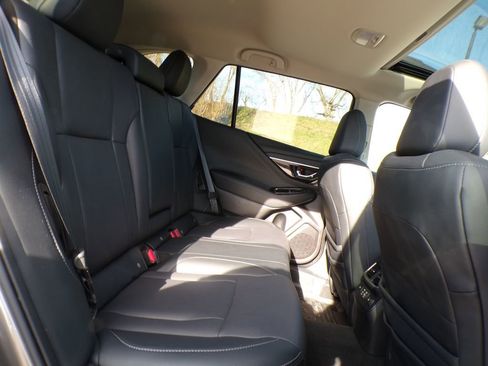 Used 2023 Subaru Outback Limited AWD/4WD image 19