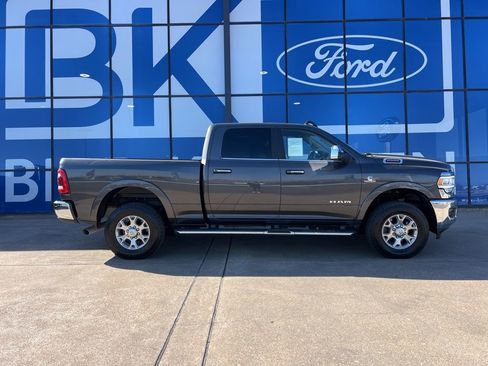 Used 2022 RAM 2500 Laramie w/ Chrome Appearance Group image 8