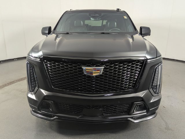 Used 2025 Cadillac Escalade V AWD/4WD image 3
